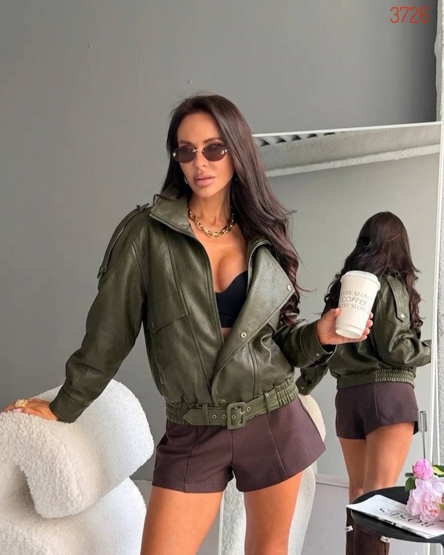 женская куртка кожаная оверсайз короткая okssana firsanova,модная куртка из искусственной кожи,кожаная куртка,кожаная куртка оверсайз,косуха куртка кожаная оверсайз chauzi