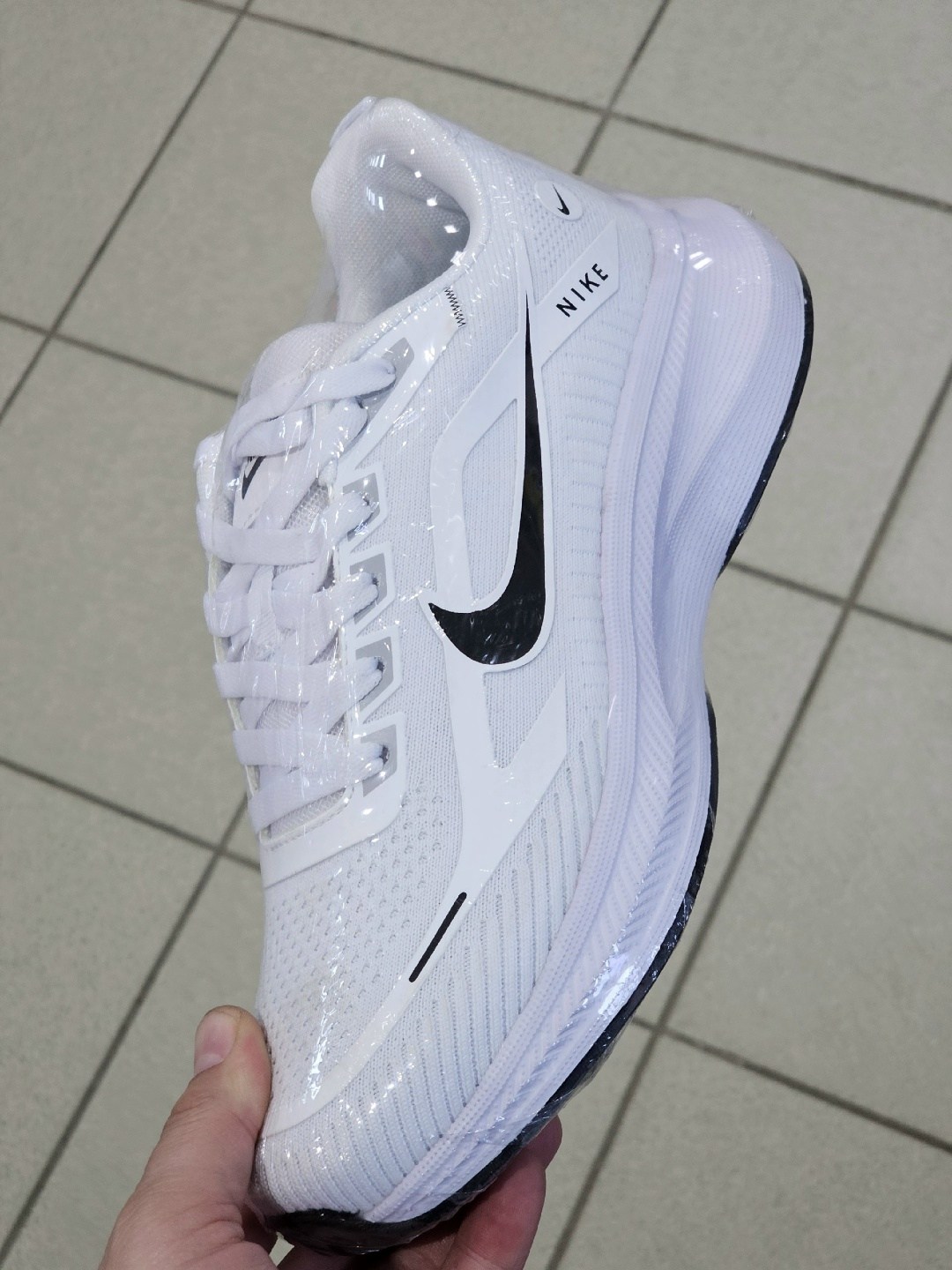 кроссовки,кроссовки nike,кроссовки женские мужские,спортивная ,большие кроссовки