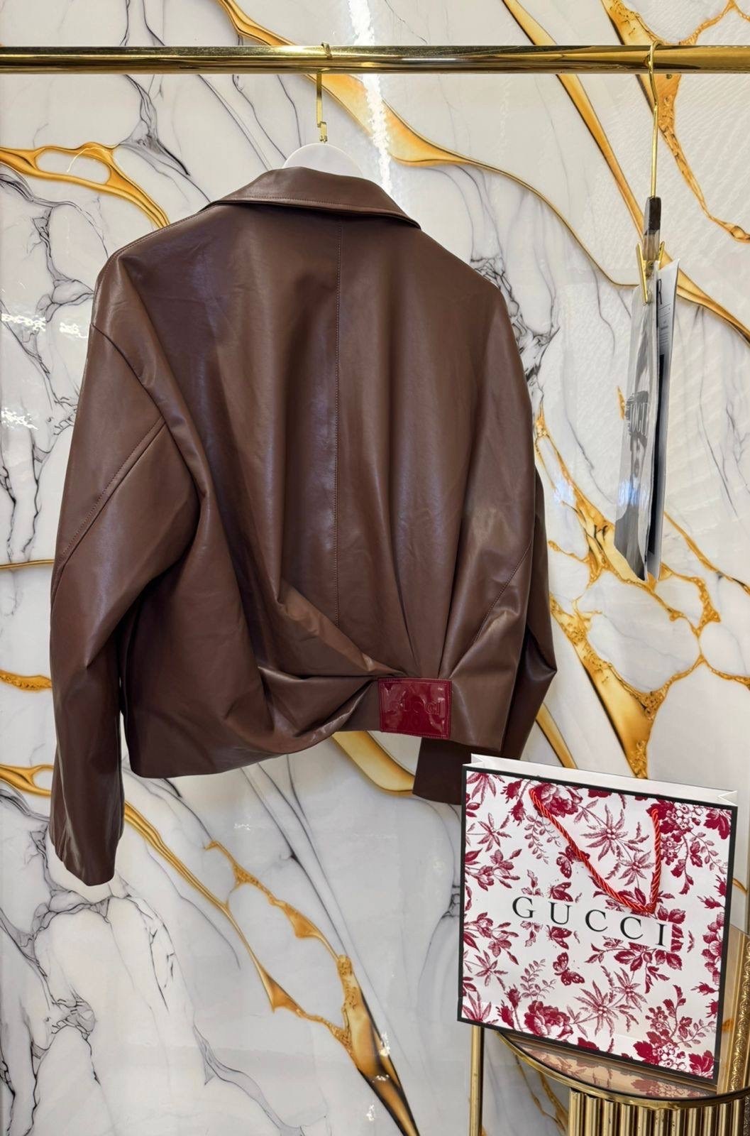 кожаная куртка,женская кожаная куртка,кожаная куртка бомбер,кожаный бомбер,мужская кожаная куртка