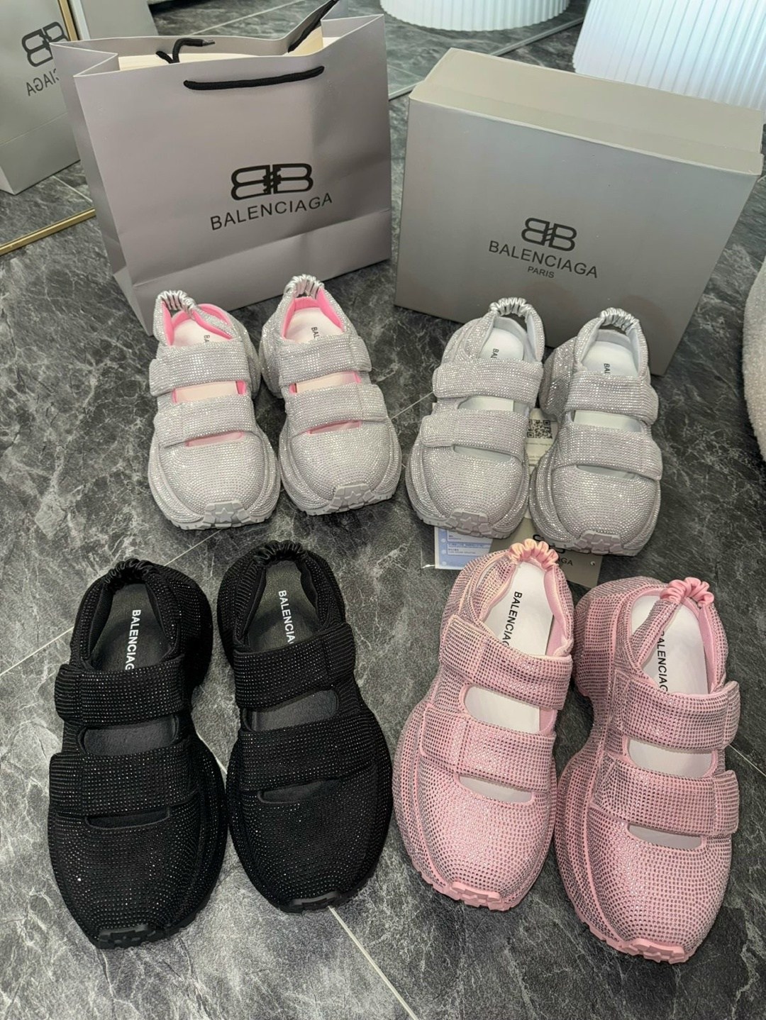 босоножки balenciaga,кроссовки женские balenciaga,сандалии balenciaga,кроссовки balenciaga,баленсиаги