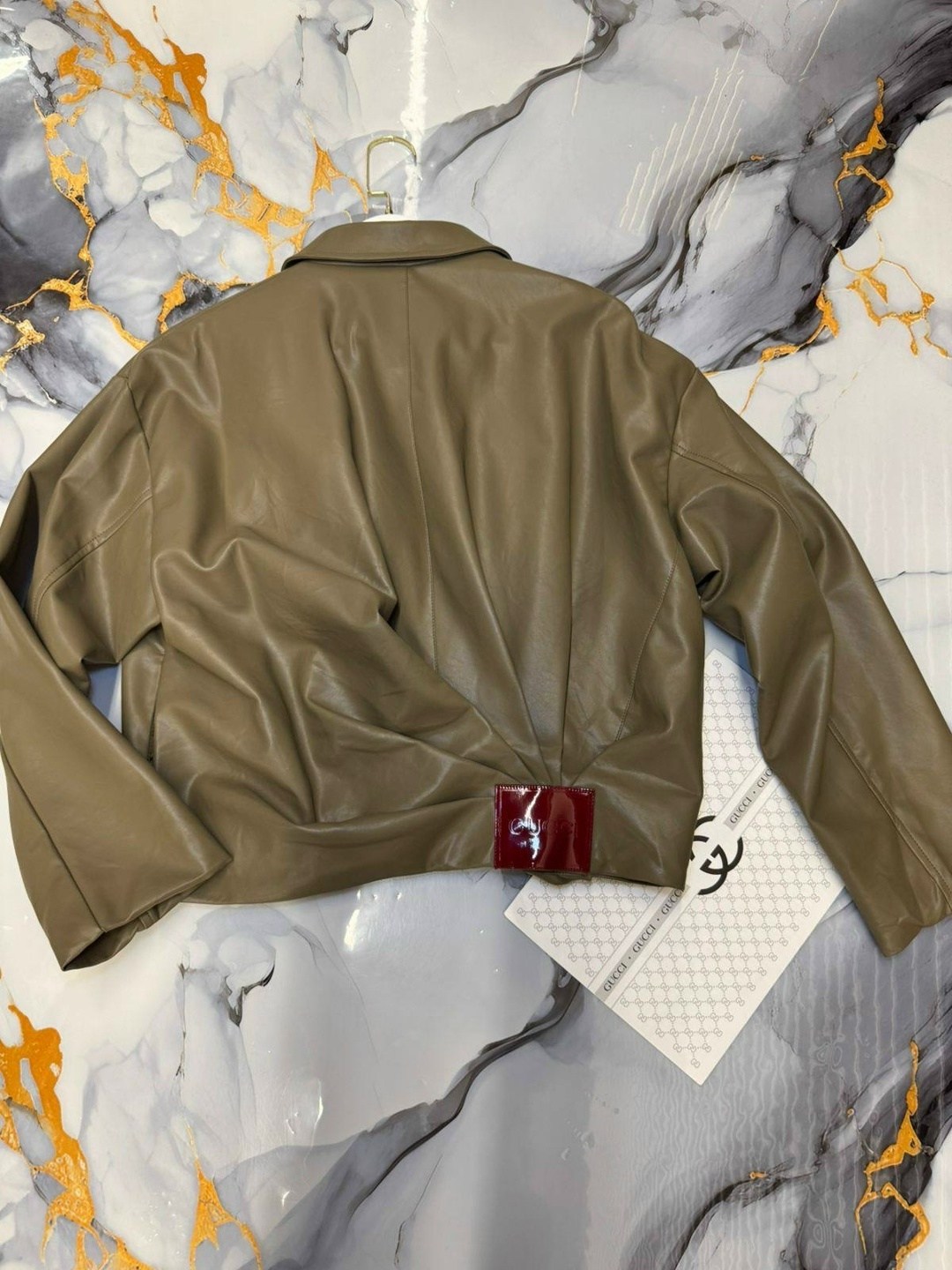 кожаная куртка,женская кожаная куртка,кожаная куртка бомбер,кожаный бомбер,мужская кожаная куртка