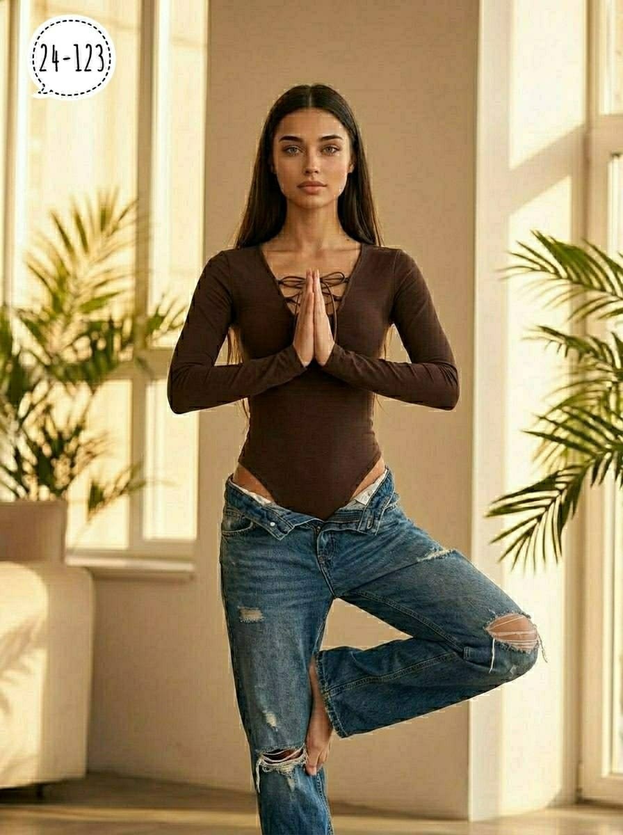 женские джинсы,джинсы стильные,модные джинсы,брюки джинсы,женские джинсы клеш