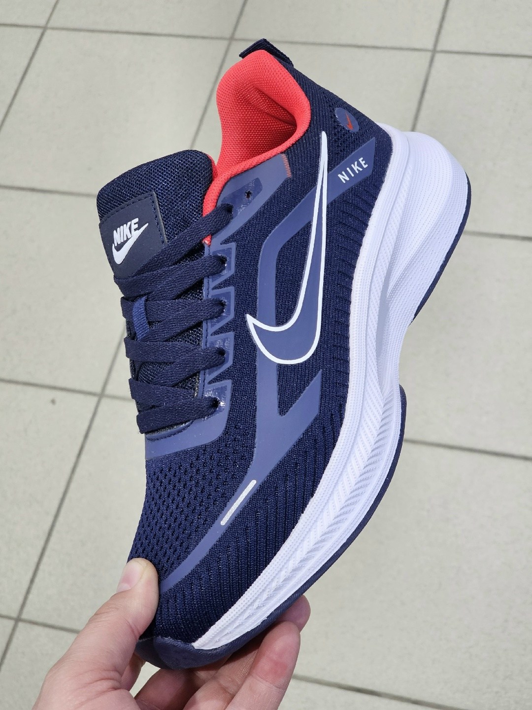 кроссовки,кроссовки nike,кроссовки женские мужские,спортивная ,большие кроссовки