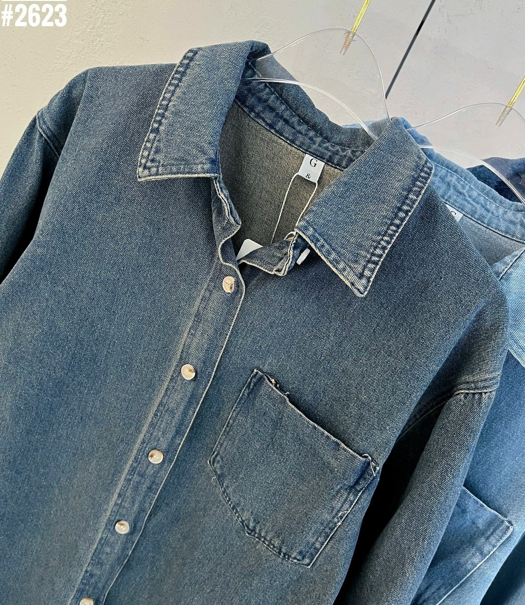 женские джинсовые рубашки,женская джинсовая рубашка с длинным рукавом,джинсовая рубашка,джинсовая рубашка sandra kaffe светло-синий,джинсовая рубашка с длинным рукавом