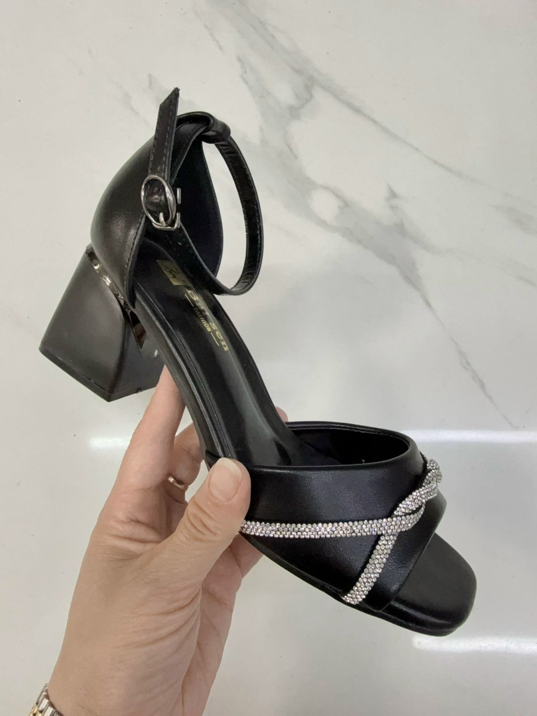 стильные босоножки,женские босоножки,,женская ,босоножки bai sen