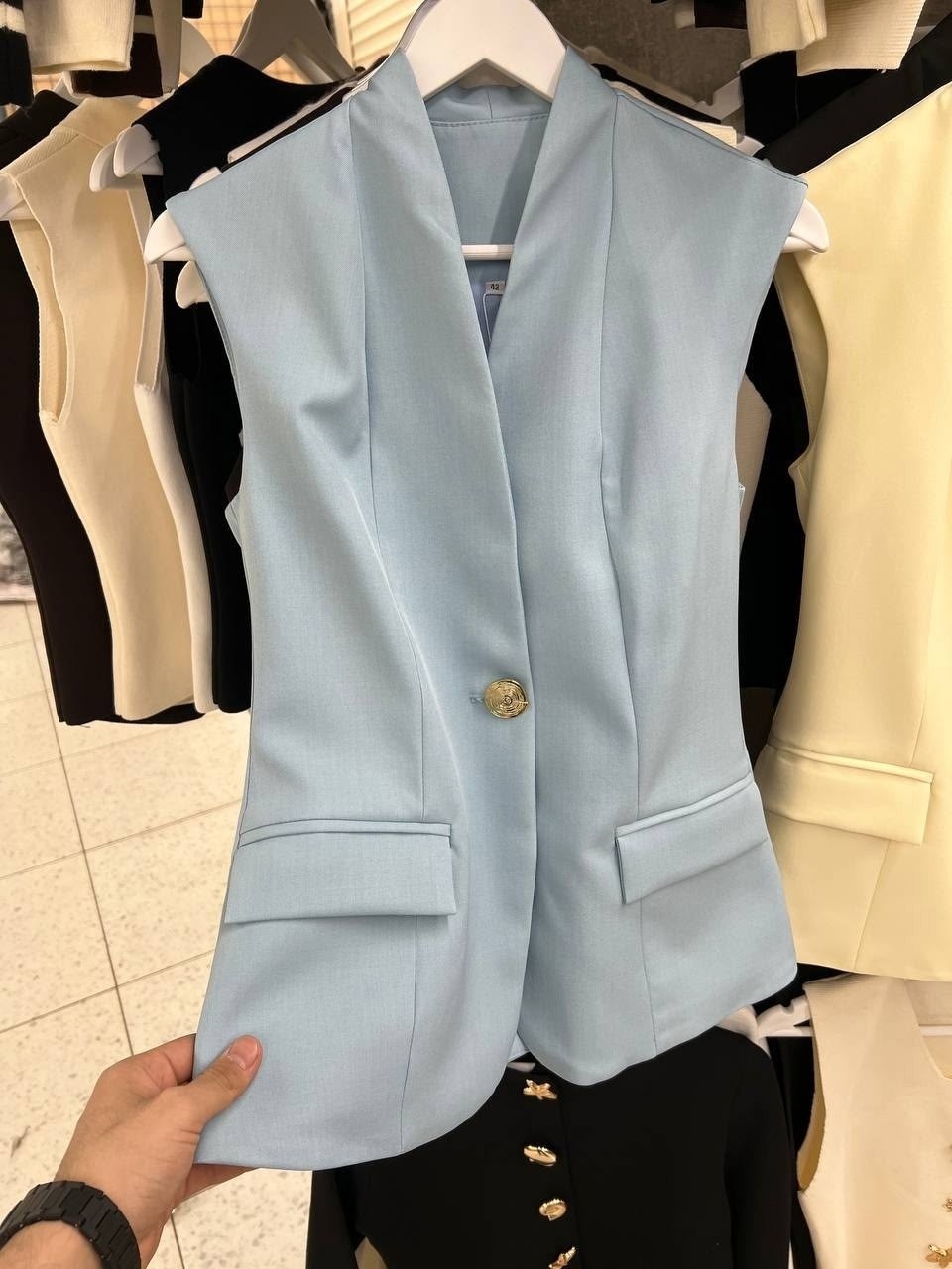 женский жилет,жилетка женская,белая жилетка женская костюмная,жилет для женщин,жилет