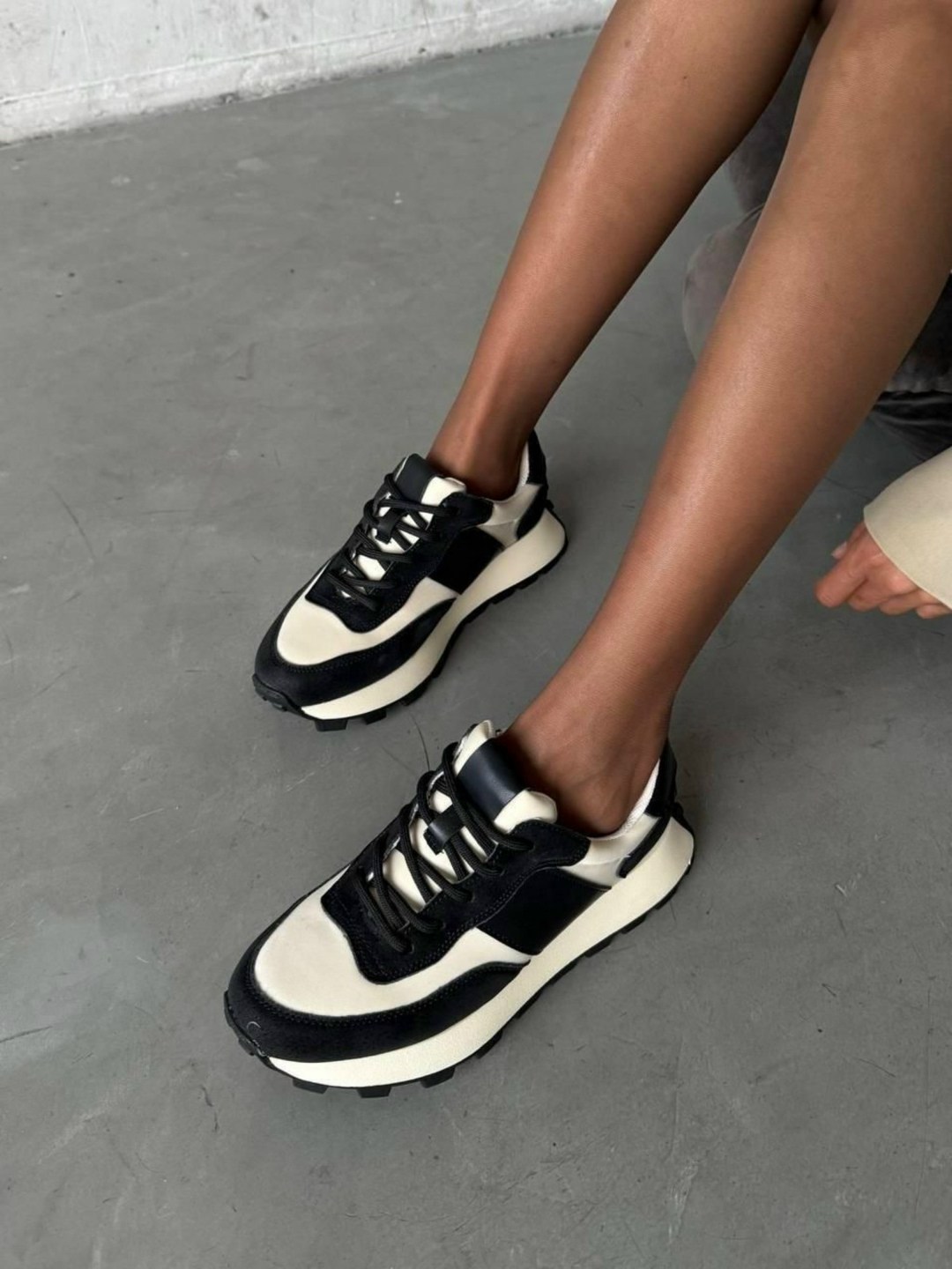 кроссовки кожа,,кроссовки женские черные кожаные с белой подошвой,кроссовки женские, женская