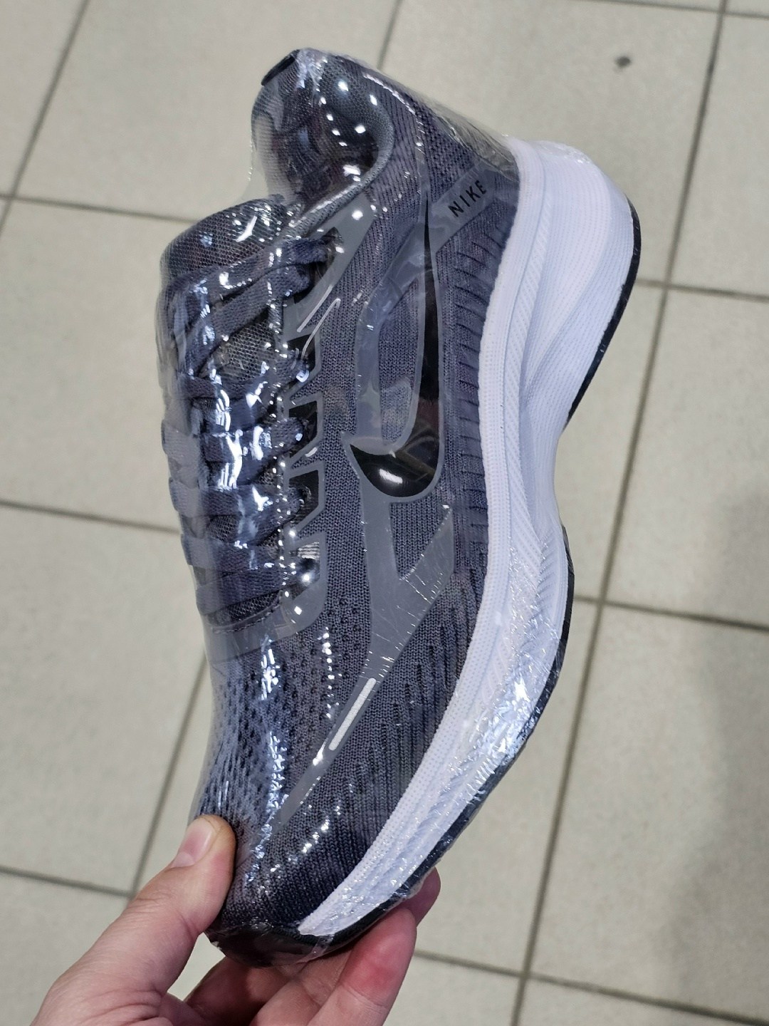 кроссовки,кроссовки nike,кроссовки женские мужские,спортивная ,большие кроссовки