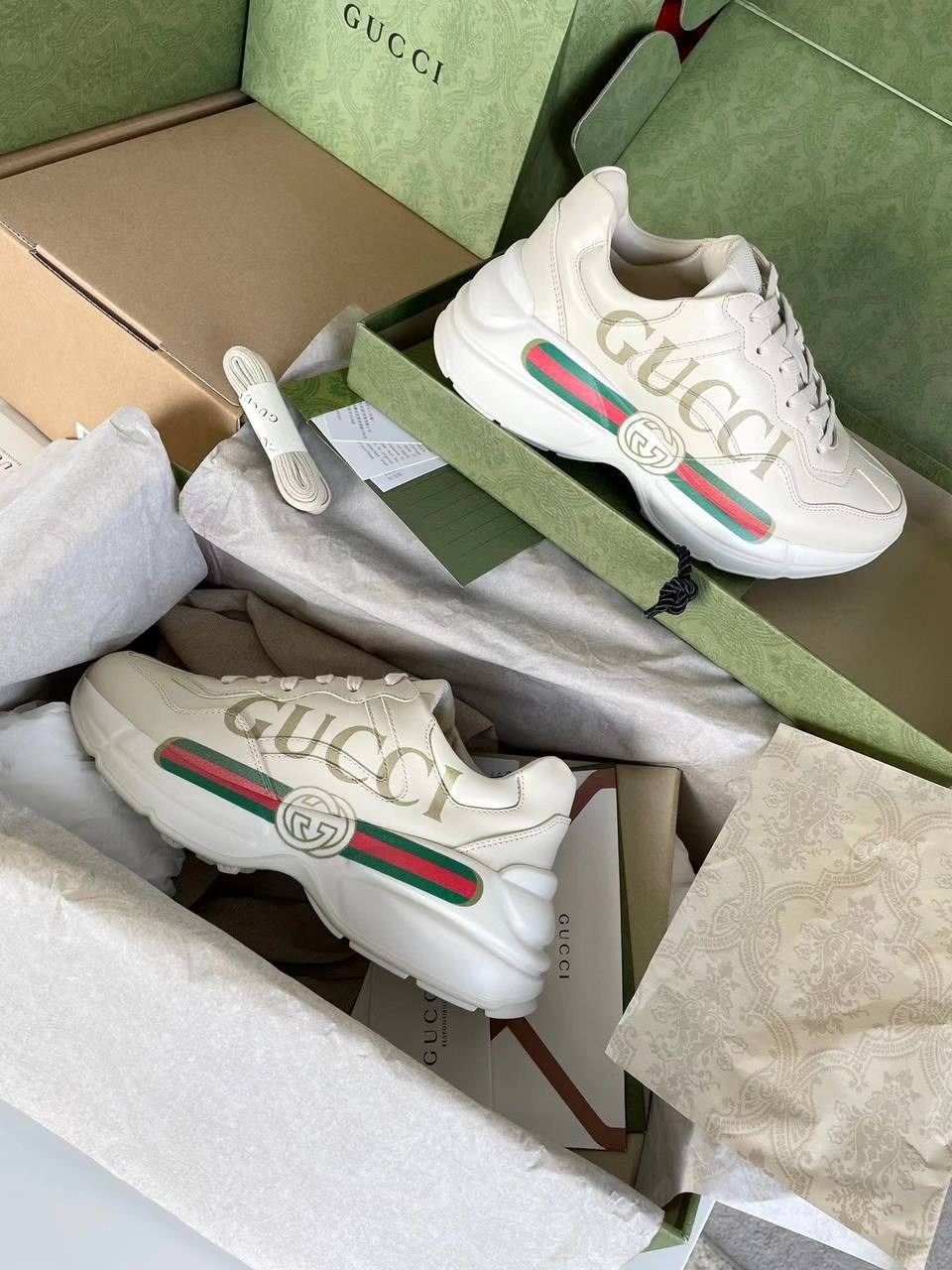 кроссовки gucci,массивные кроссовки gucci rhyton женские,gucci rhyton,кроссовки gucci rhyton,кроссовки найк гуччи