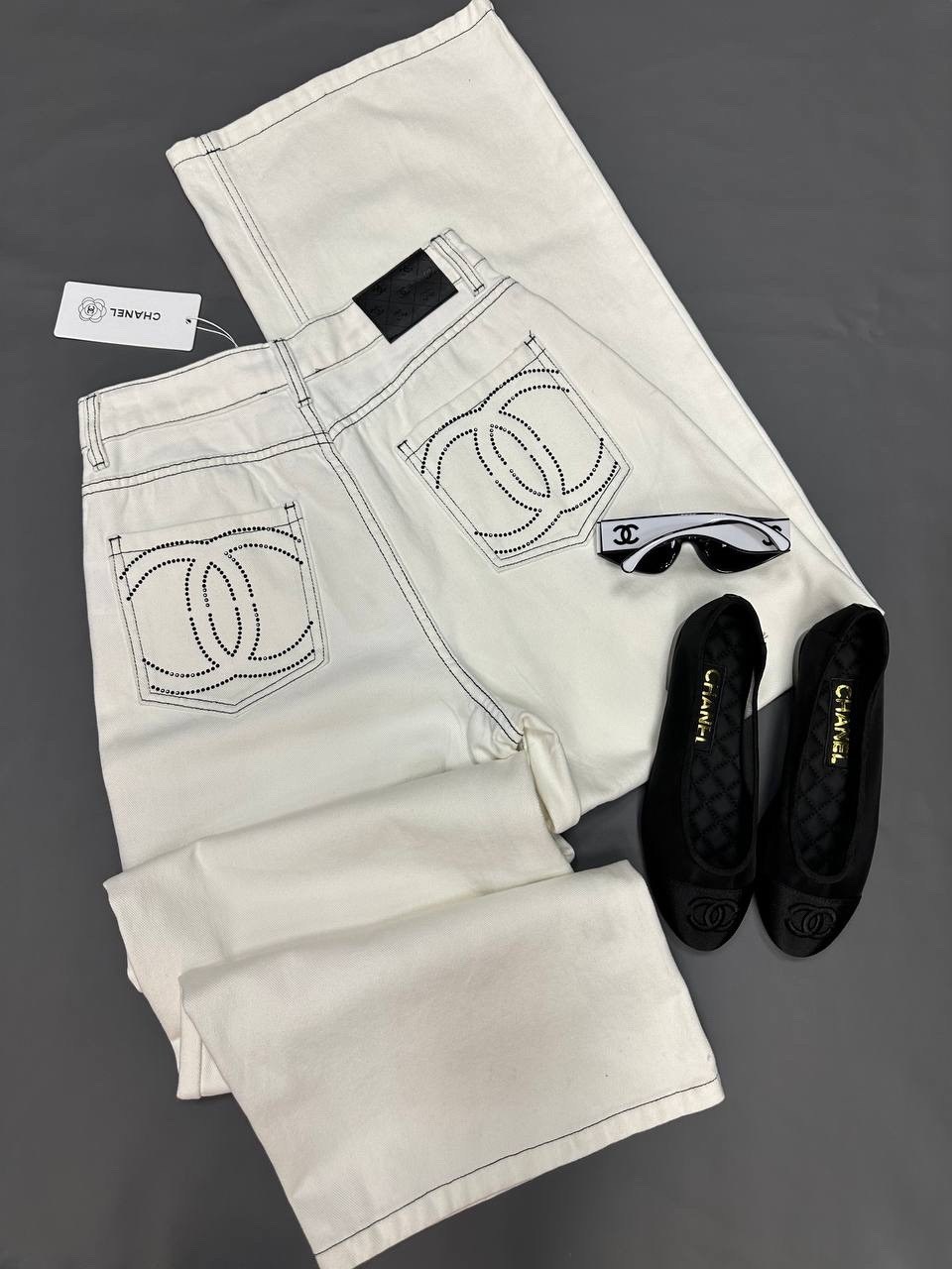 белые джинсы,джинсы белые женские,стильные костюмы,модные брюки,белые брюки