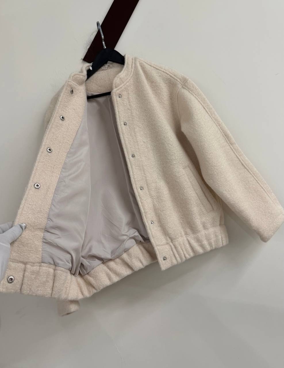 куртка бомбер,куртка оверсайз,бежевый бомбер,бомбер zara,куртка женская