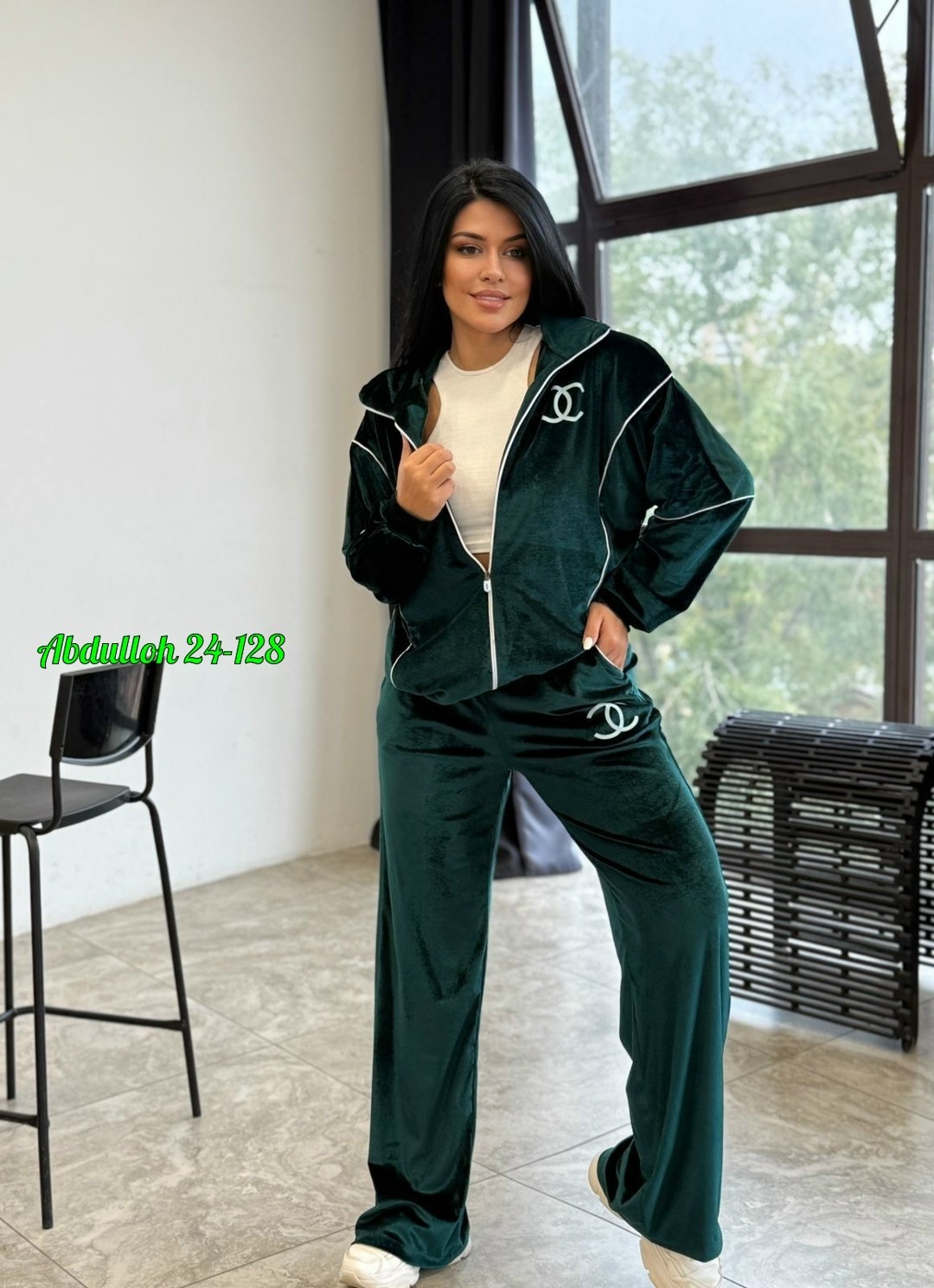 спортивный велюровый костюм,велюровый костюм,костюм-двойка из бархатной ткани велюр,костюм из велюра queen bee 635 изумруд,костюм спортивный из велюра женский большого размера арт. 10979239