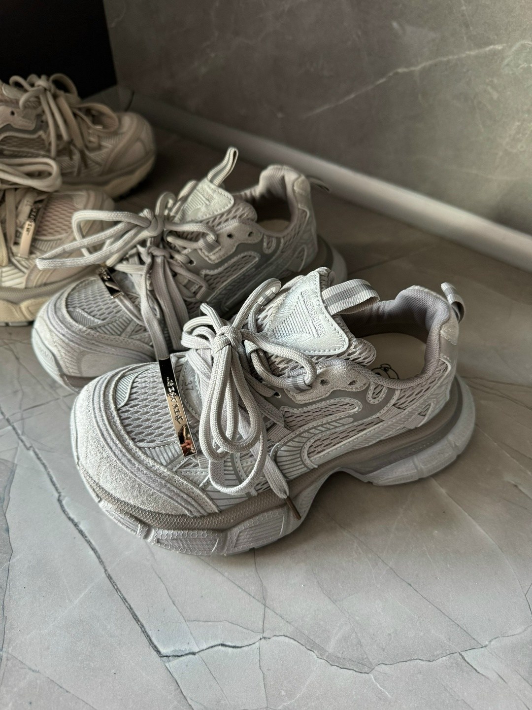 женские кроссовки,женские массивные кроссовки,массивные кроссовки,кроссовки кроссовки женские,объемные кроссовки