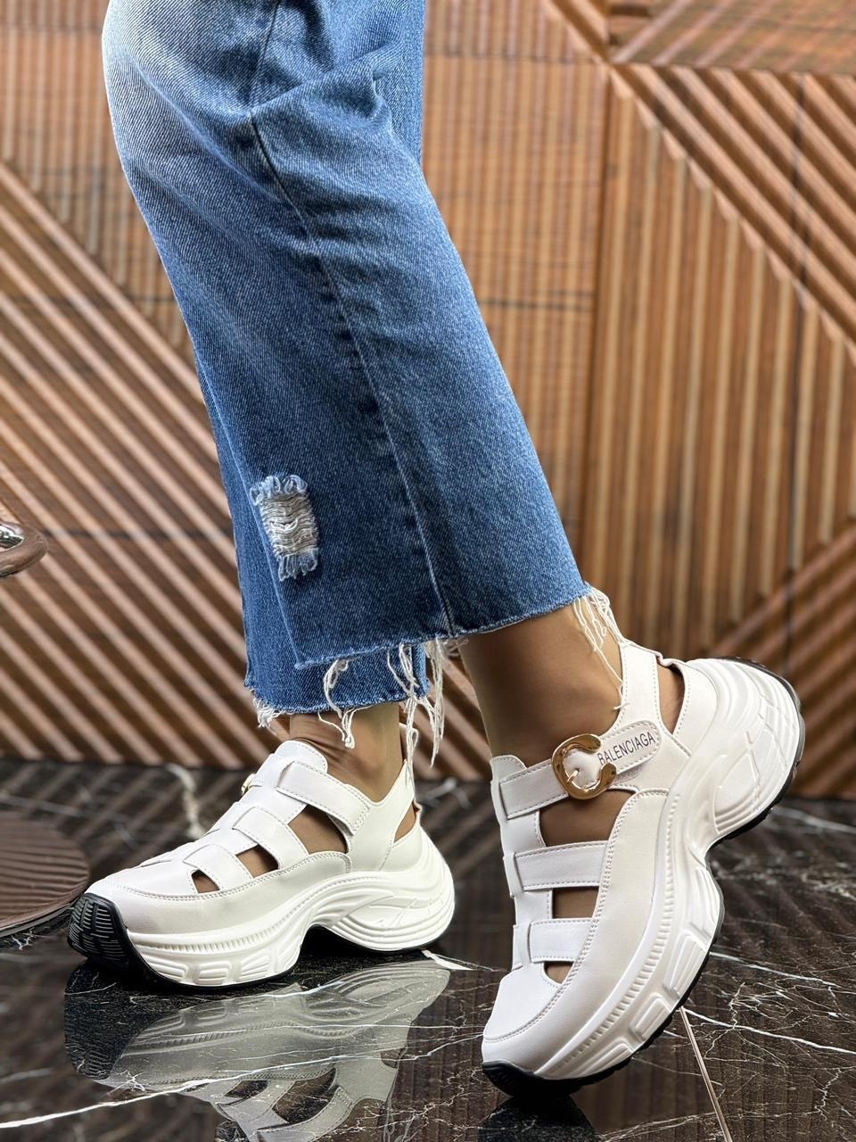 сандалии balenciaga,сандали баленсиага женские,босоножки balenciaga,босоножки баленсиага,босоножки спортивные
