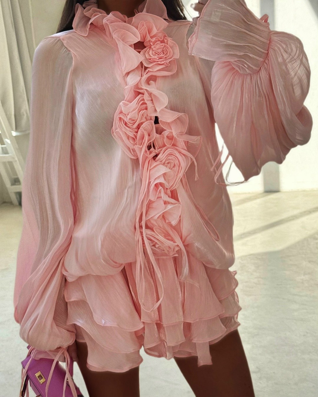 платья из органзы,платья мини,шифоновое платье с рюшами,платье с оборками