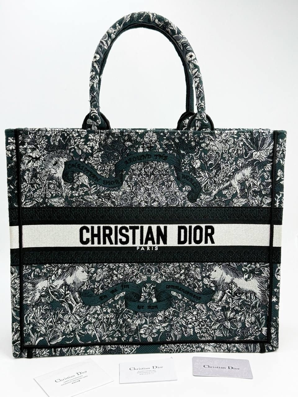 dior сумка,christian dior сумка,сумка кристиан диор голубая,женская сумка-тоут christian dior book tote с синим рисунком,сумка женская christian dior