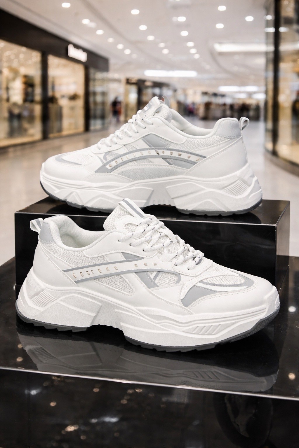 девушка блондинка,красивая девушка,гламурная блондинка,девушки сочные,красивая спортивная девушка