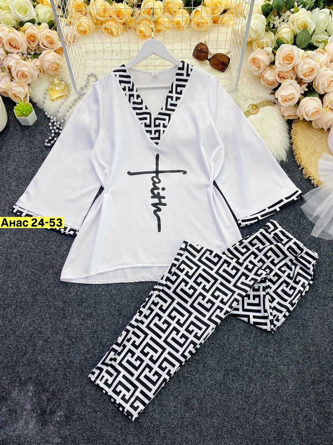 костюм двойка женская,костюм двойка,женские костюмы,стильные костюмы,женский повседневный костюм из двух предметов