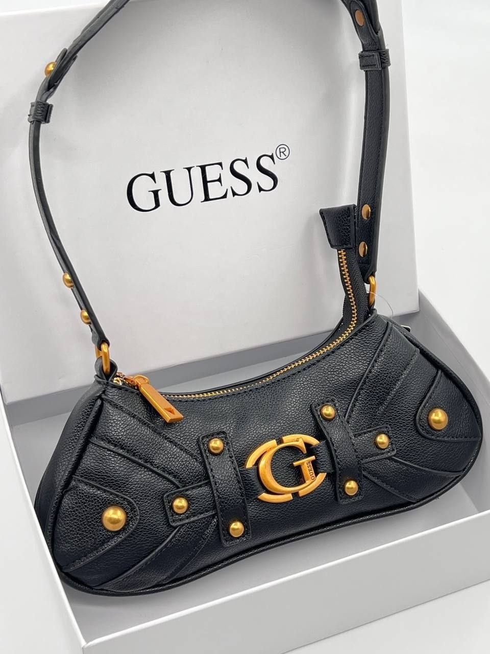 стильная сумка на плечо guess,женская сумка guess,сумка на плечо guess,сумка guess,сумка через плечо guess