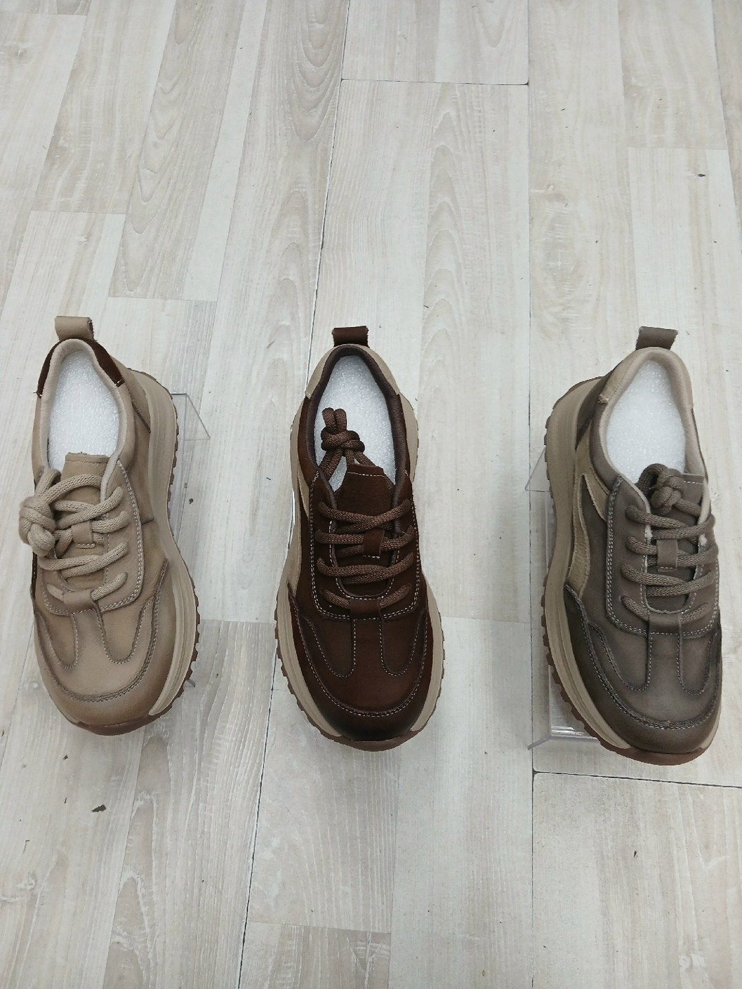 ,женские кроссовки,повседневные кроссовки,бежевые кроссовки,спортивная