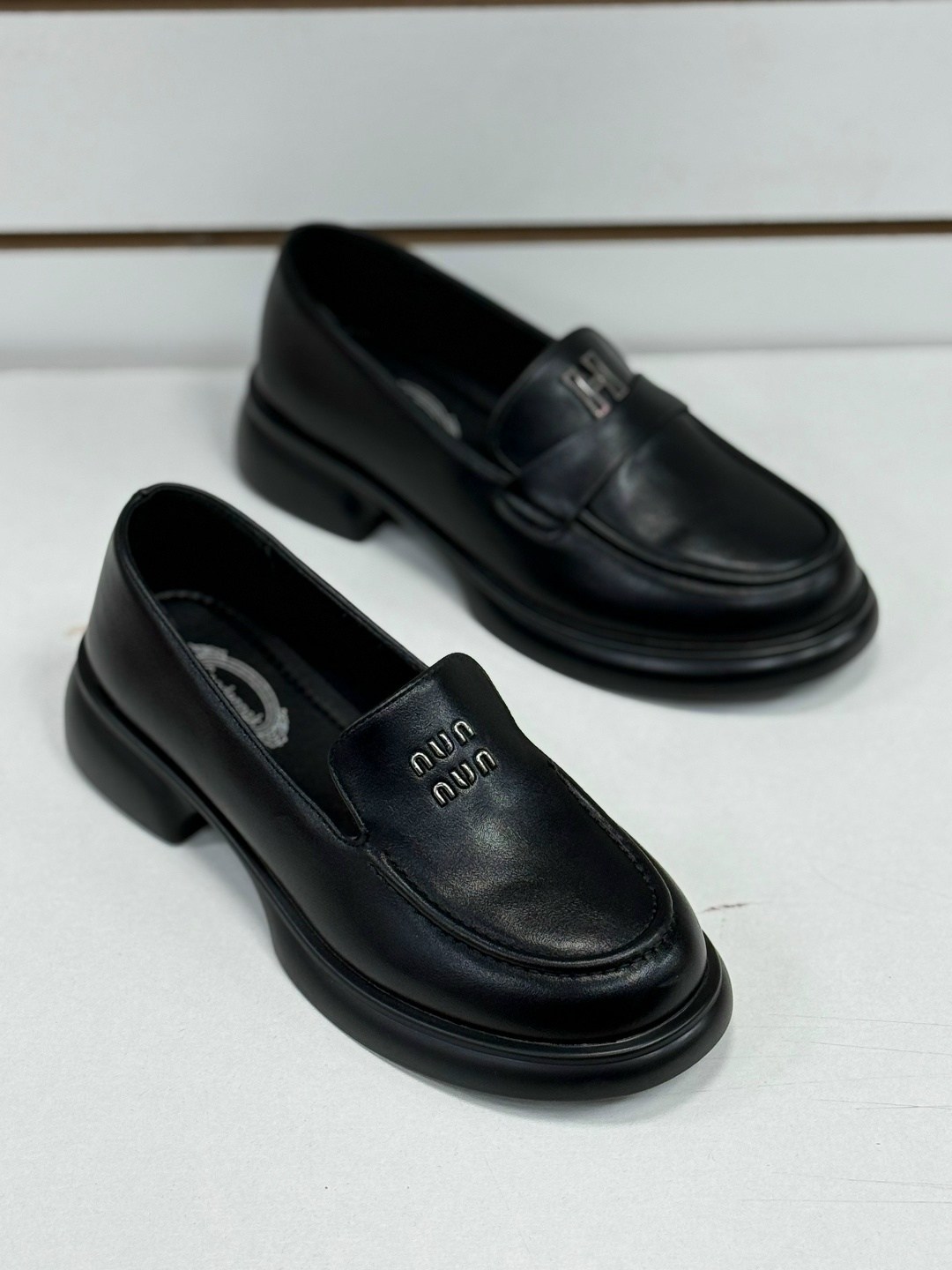 ,лоферы женские,лоферы,женские туфли лоферы,лоферы renzoni