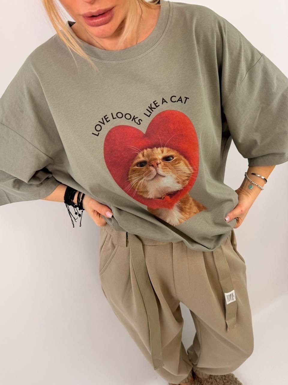 футболки женские оверсайз,футболки женская,женские брюки карго,футболки оверсайз с принтами