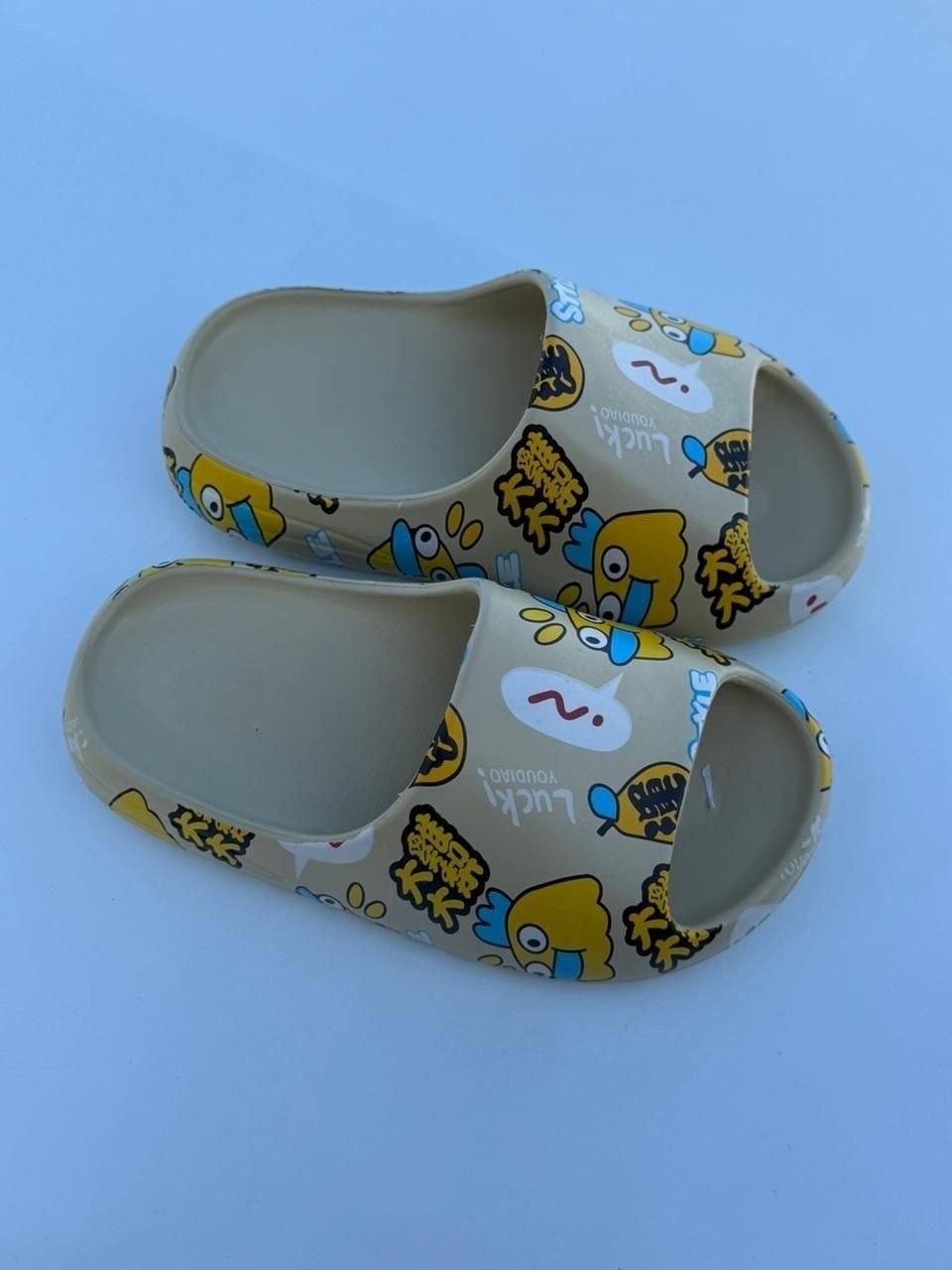 ,крутые шлепки,летние тапочки,шлепанцы женские,пляжные тапочки