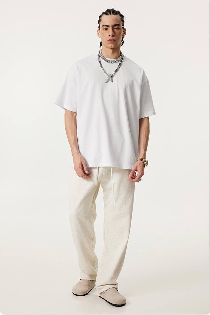 футболки оверсайз,брюки мужские,мужские повседневные брюки,мужская мода,белая футболка оверсайз базовая