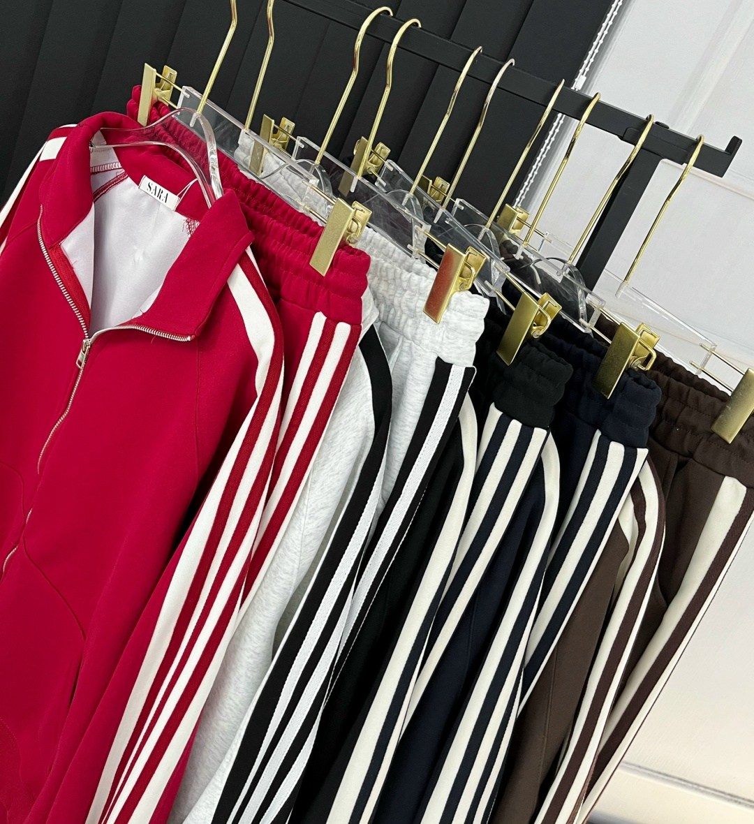 костюм спортивный,женский спортивный костюм,костюм женский,повседневный спортивный костюм,костюм спорт