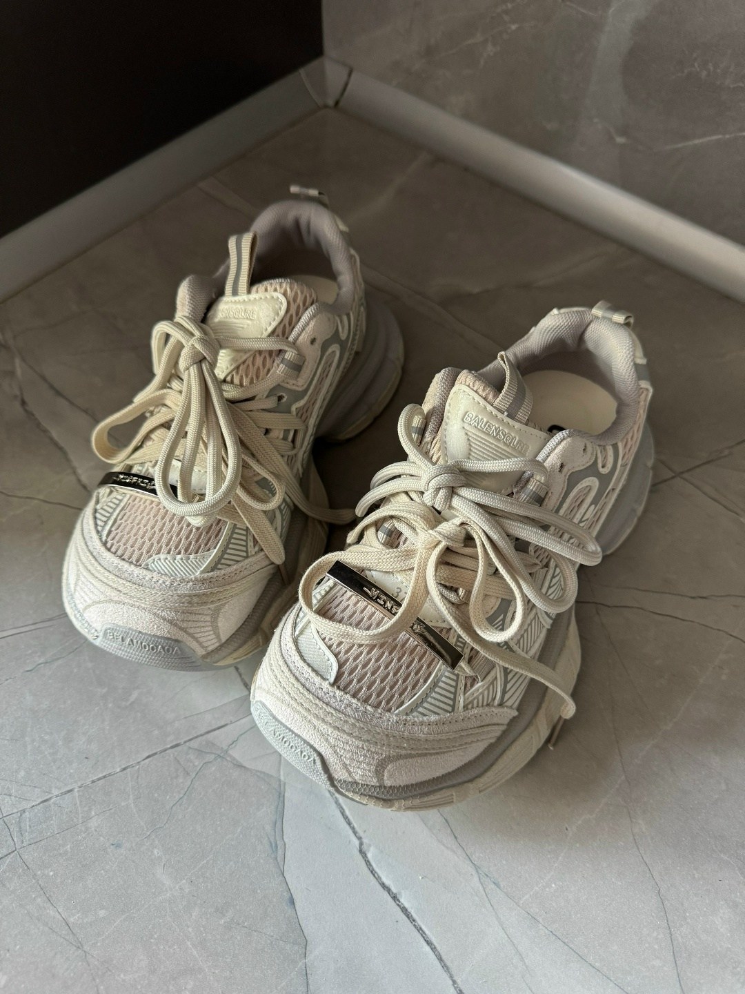 женские кроссовки,женские массивные кроссовки,массивные кроссовки,кроссовки кроссовки женские,объемные кроссовки