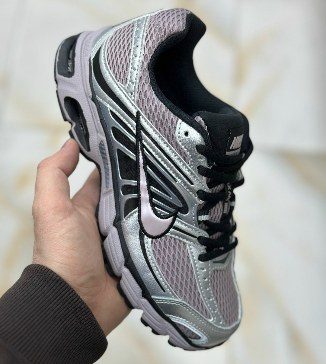 nike низкие массивные кроссовки air max moto 2k женские розовые,кроссовки,кроссовки nike air max moto 2k,кроссовки для бега,кроссовки nike zoom vomero 5