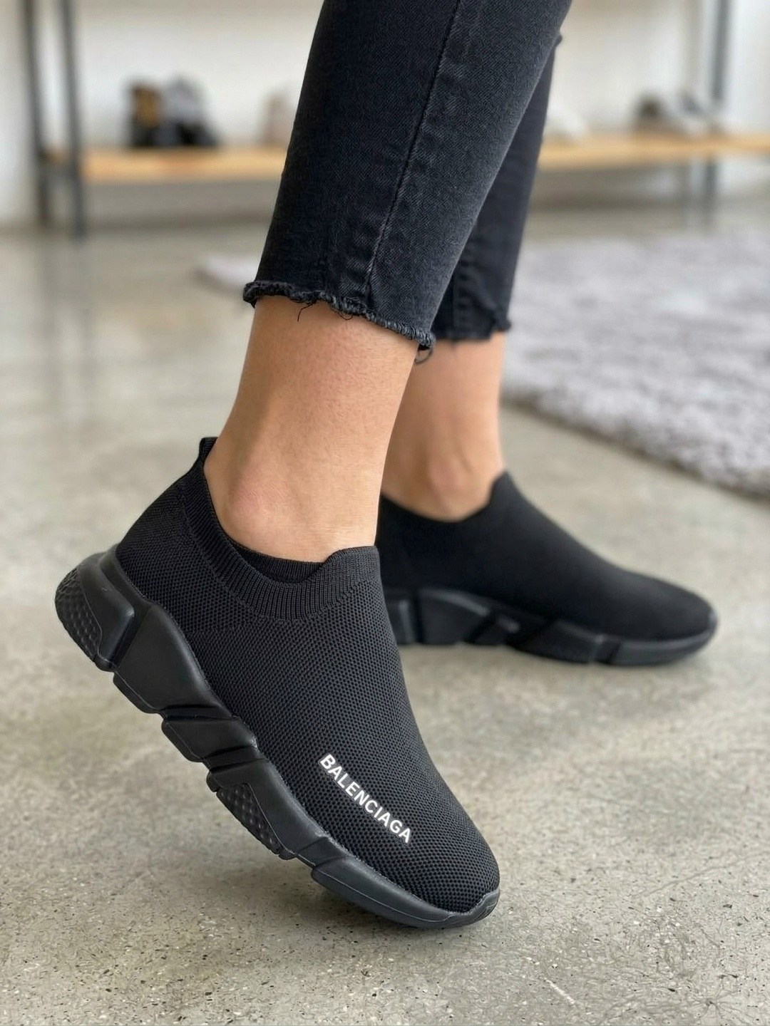 кроссовки баленсиага женские черные с белой подошвой,женские кроссовки balenciaga,кроссовки чулки баленсиага,кроссовки balenciaga speed,кроссовки balenciaga
