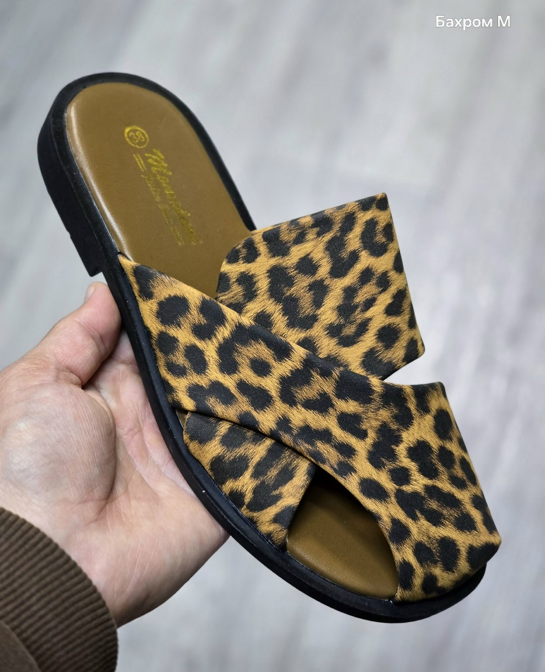 шлепанцы женские леопард,,леопардовые шлепки томас мюнц,леопардовые шлепанцы женские пума,женские шлепанцы