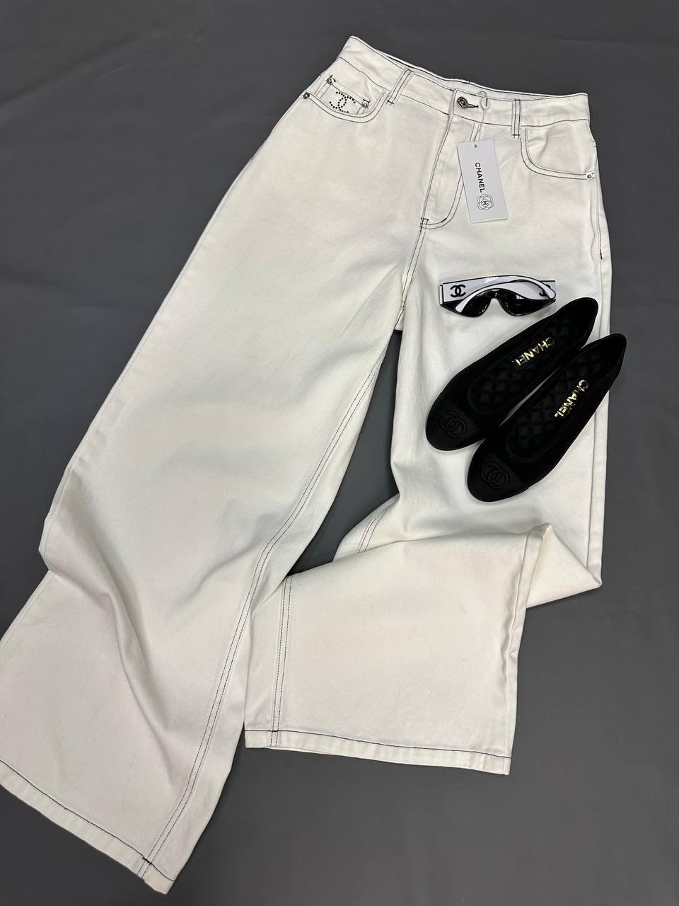 белые джинсы,джинсы белые женские,стильные костюмы,модные брюки,белые брюки