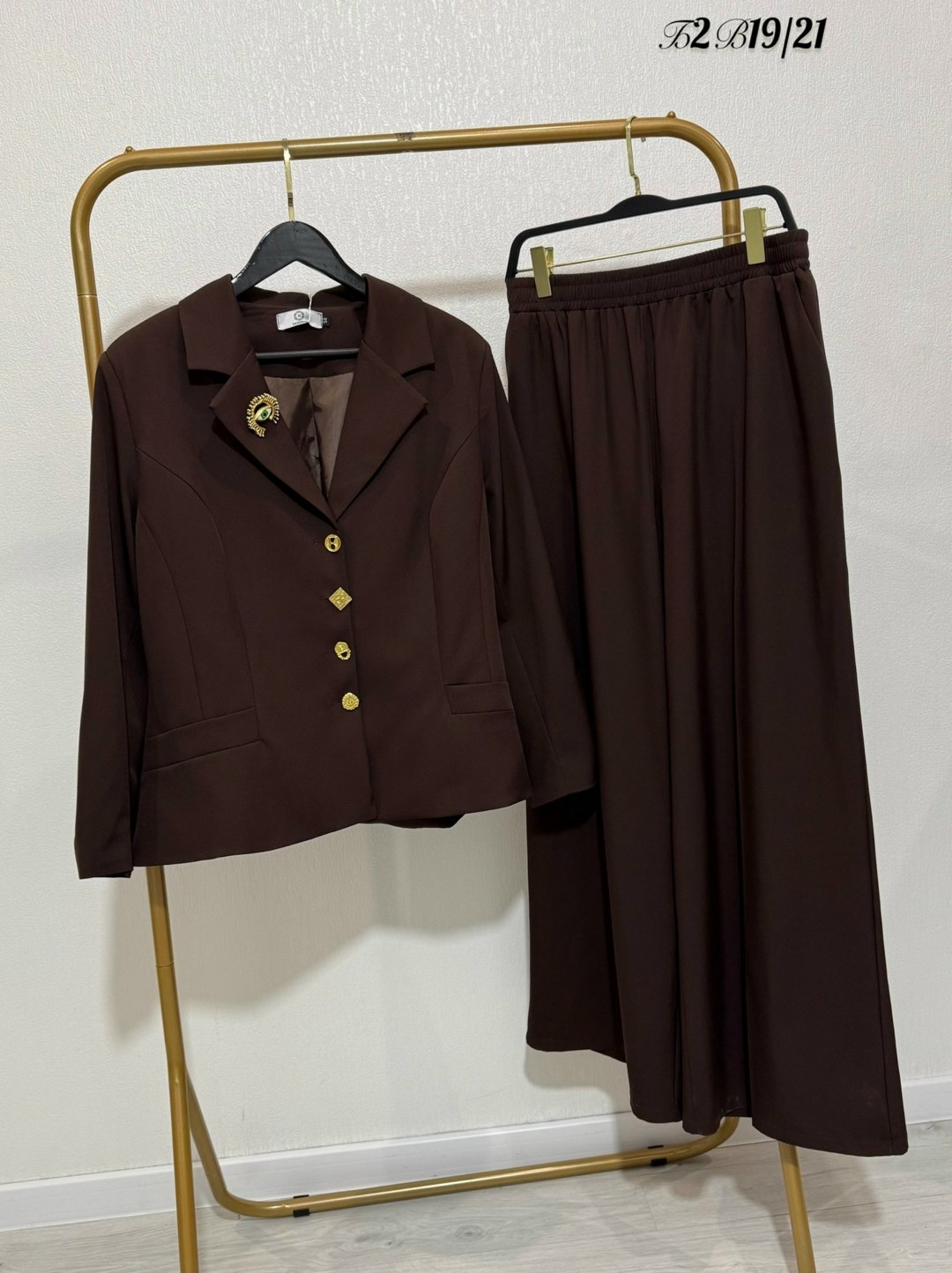 женский классический брючный костюм двойка,брючный костюм,элегантный костюм,костюм женский тройка,женские костюмы