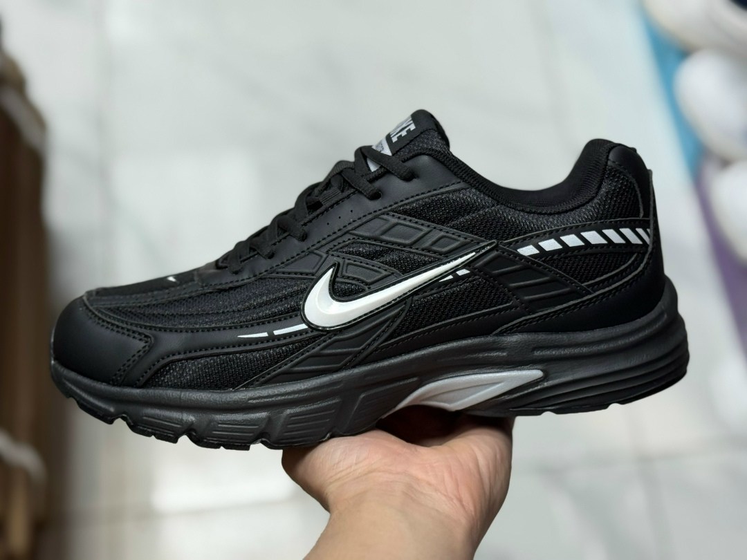 кроссовки nike initiator,nike initiator белый черный,женские кроссовки nike initiator white metallic silver black fq6873-101,мужские кроссовки nike initiator,nike initiator