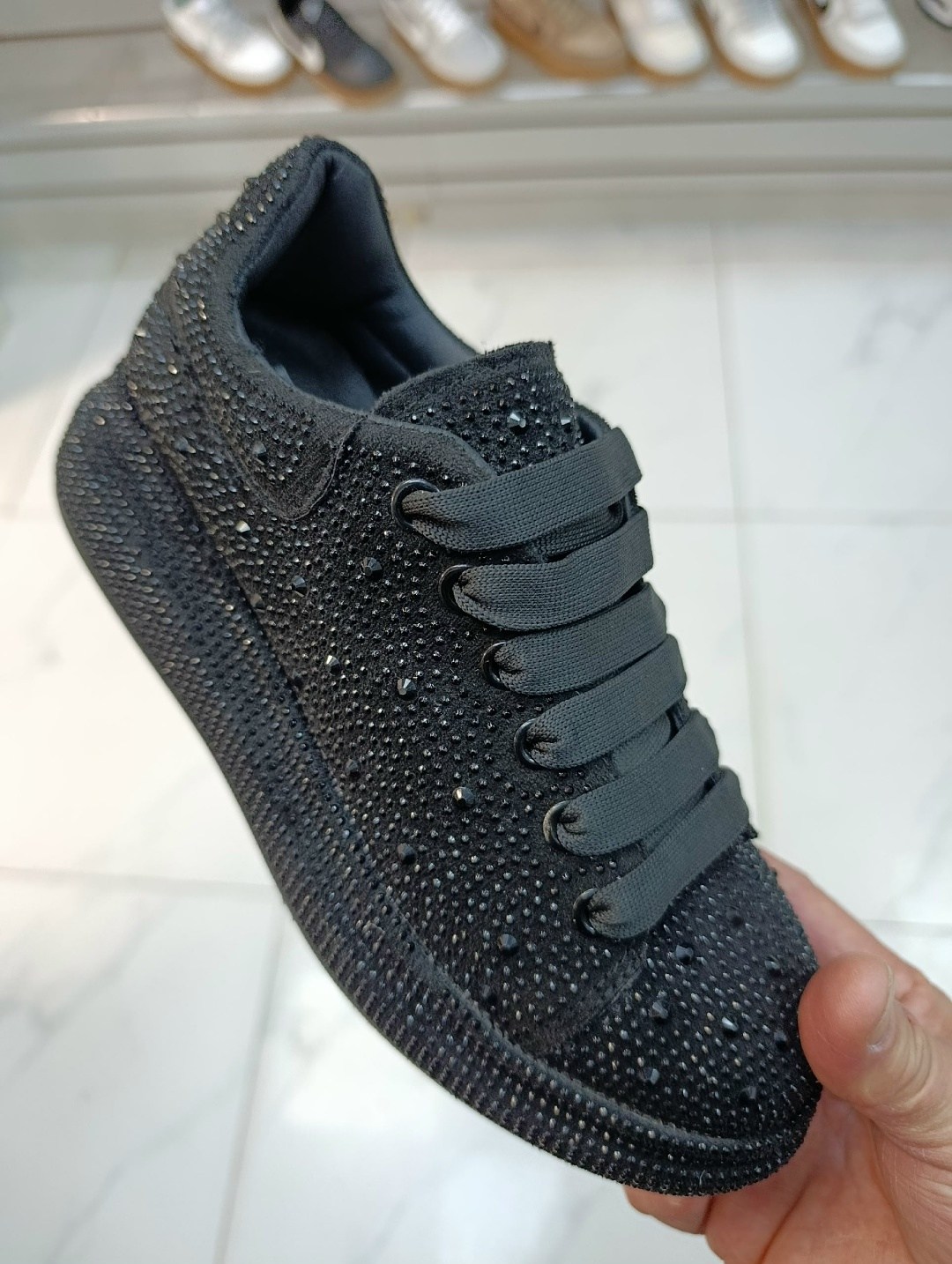 ,кроссовки со стразами,кроссовки со стразами женские,блестящие кроссовки,кроссовки женскиe