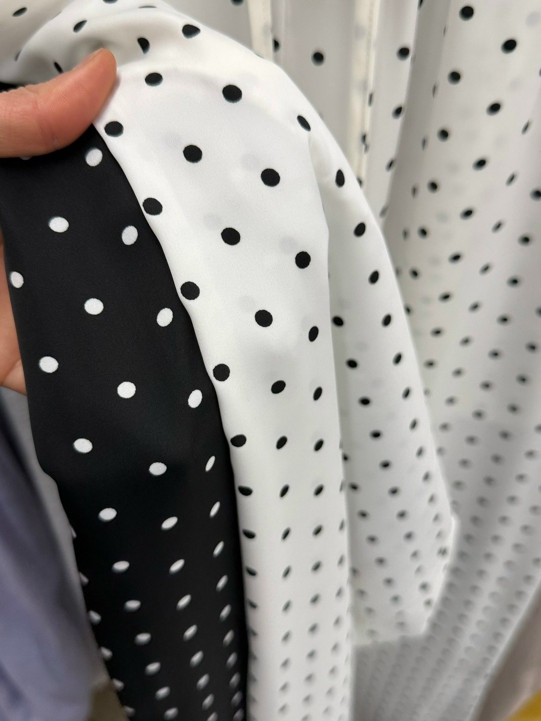 ткань в горошек,платье шелковое в горошек,шифон в горошек,полупрозрачная ткань в мелкий горошек,ткань черная в белый горох