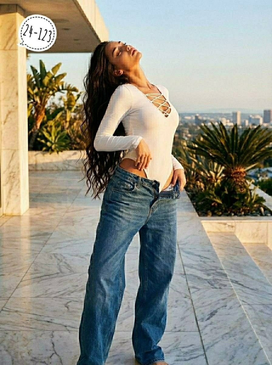 женские джинсы,джинсы стильные,модные джинсы,брюки джинсы,женские джинсы клеш