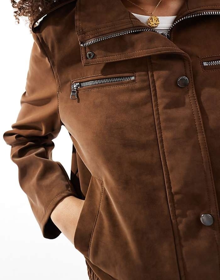 бомбер укороченный оверсайз замшевый куртка рабочего тренд saint shine,замшевая куртка,бомбер замшевая куртка оверсайз saint shine,куртка замшевая женская,бомбер женская куртка