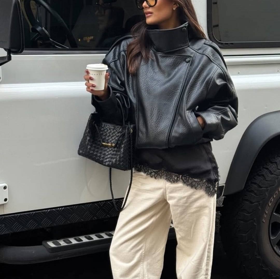 брюнетка,кожаная куртка,девушка,модель куртки кожаная