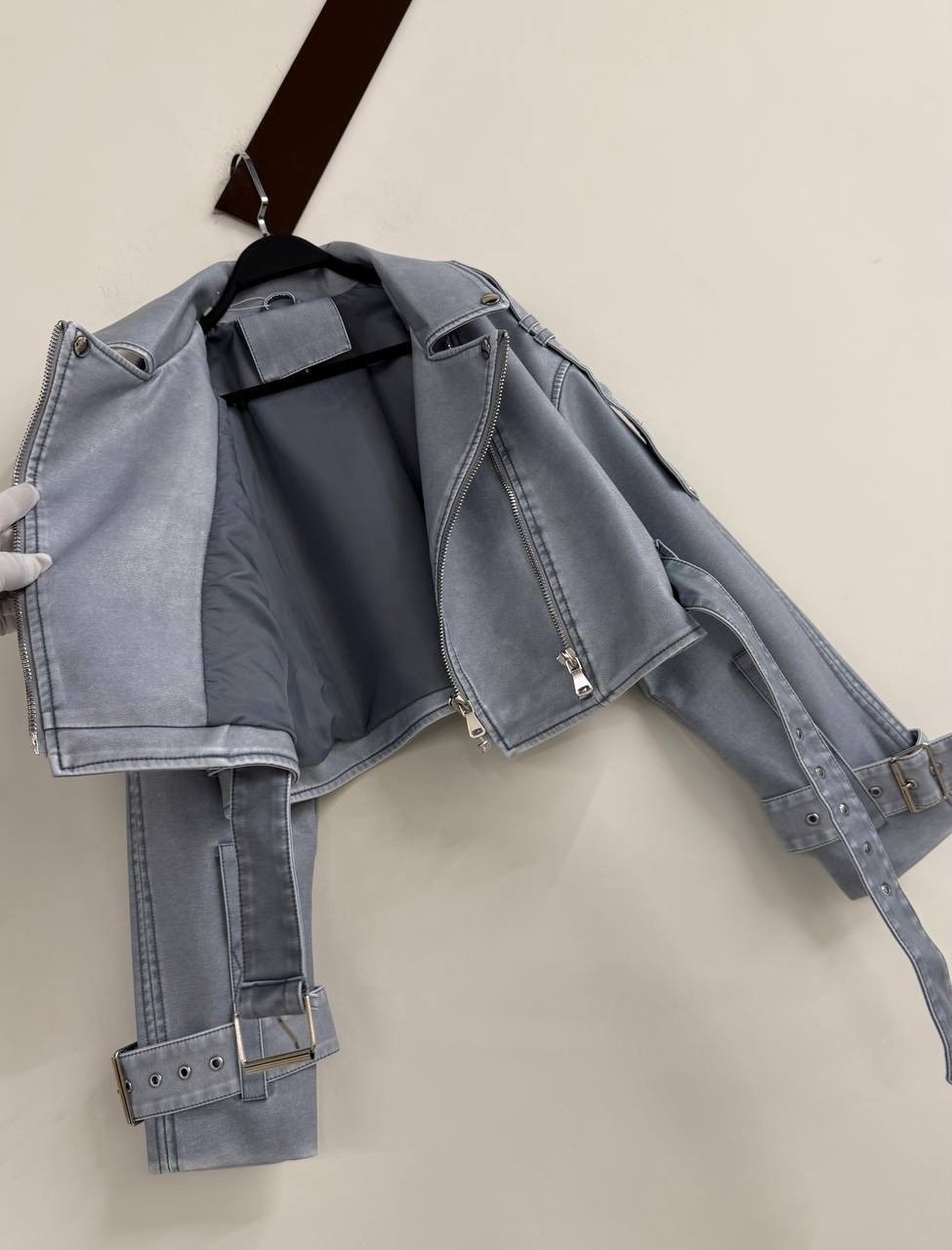 кожаная куртка косуха janna banana цвет серый,кожаная куртка косуха,куртка косуха,женская кожаная куртка косуха,косуха куртка женская