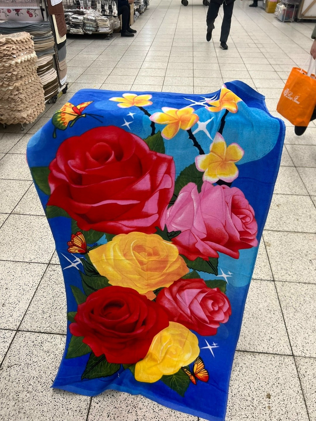 полотенца махровая,полотенца пляжные махровые,полотенца банная,полотенца подарочная,полотенца оптом