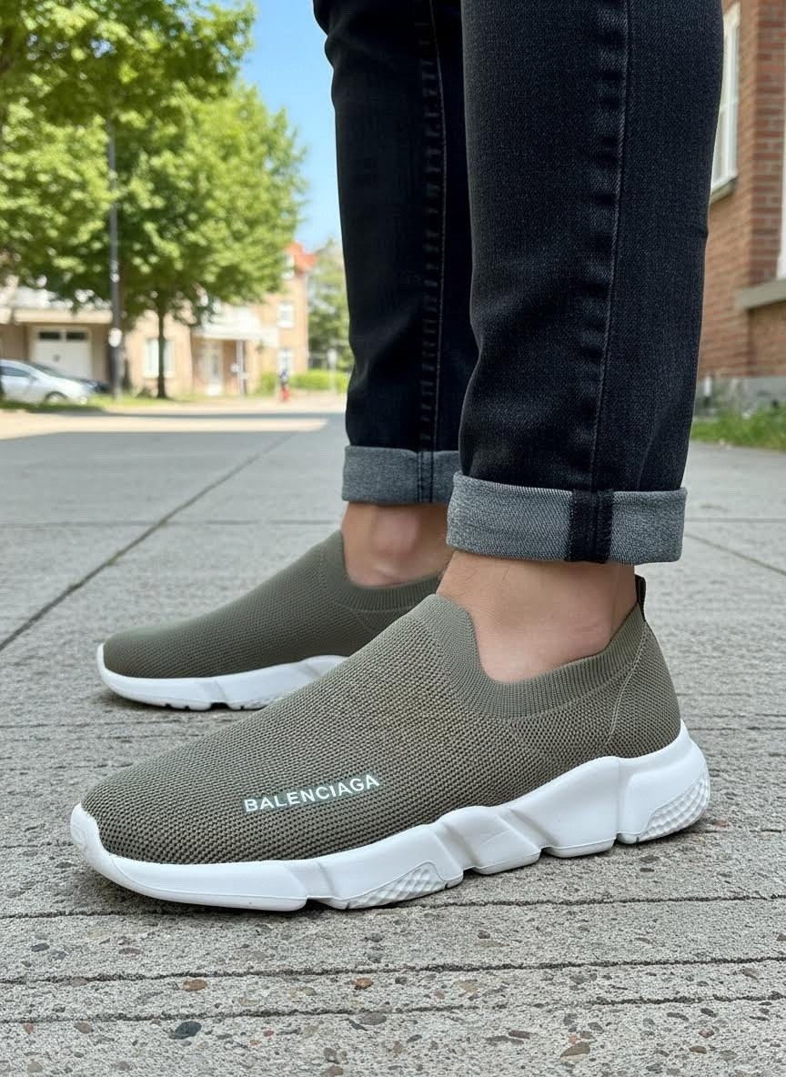 кроссовки баленсиага женские черные с белой подошвой,женские кроссовки balenciaga,кроссовки чулки баленсиага,кроссовки balenciaga speed,кроссовки balenciaga