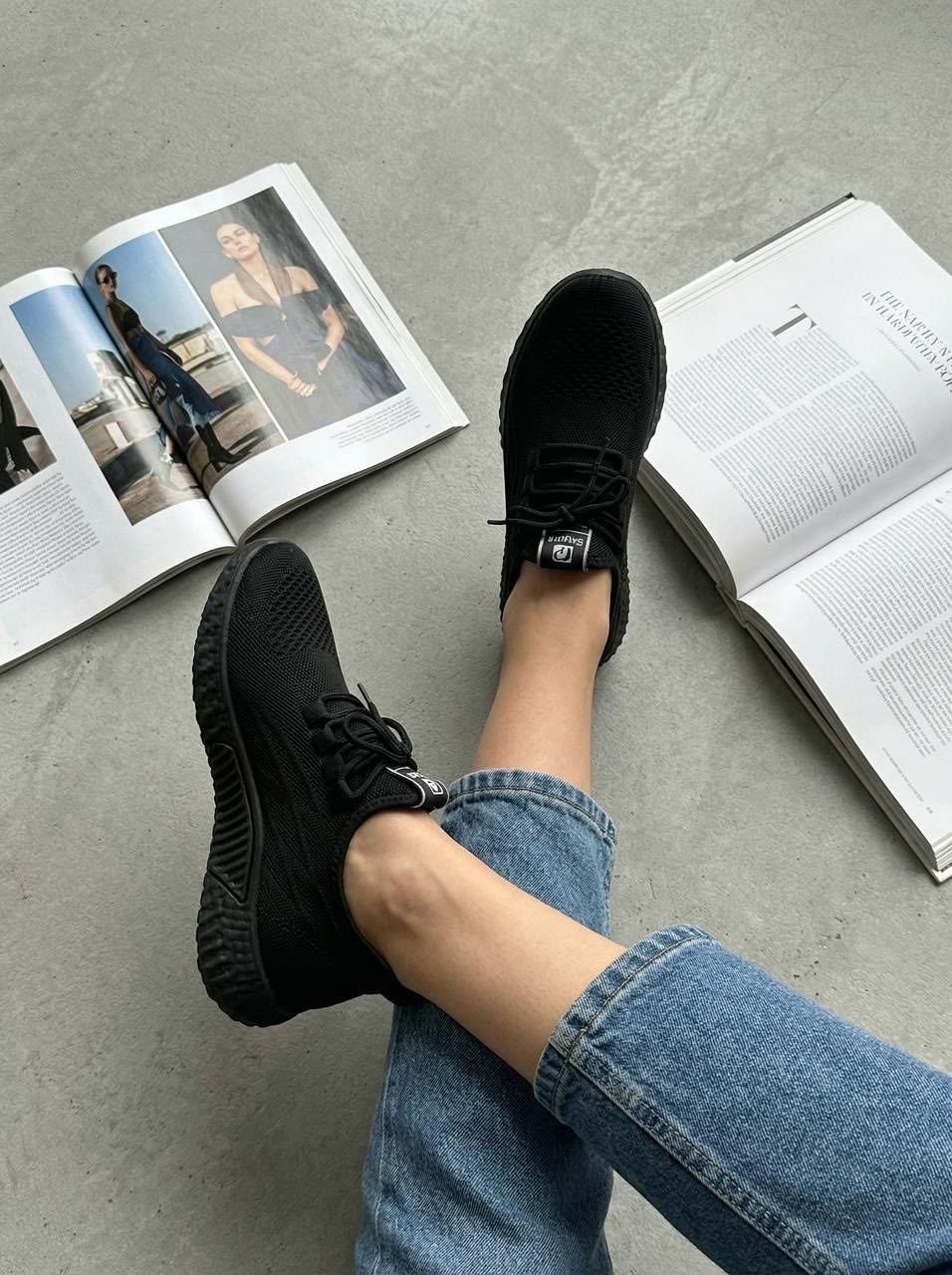 кроссовки женскиe,кроссовки женские молодежные,,кроссовки изики женские,кроссовки адидас женские черные с черной подошвой