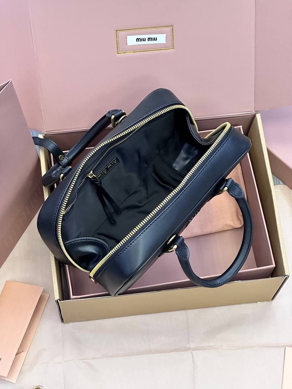 сумка miu miu,сумка miu miu женская,сумка,miu miu сумка на плечо,сумки миу миу