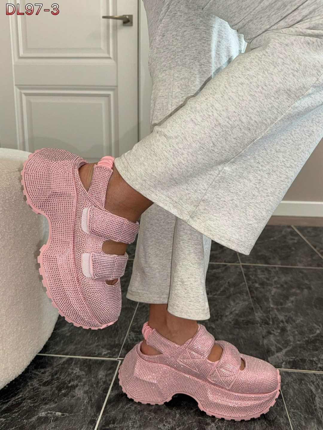 босоножки balenciaga,кроссовки женские balenciaga,сандалии balenciaga,кроссовки balenciaga,баленсиаги