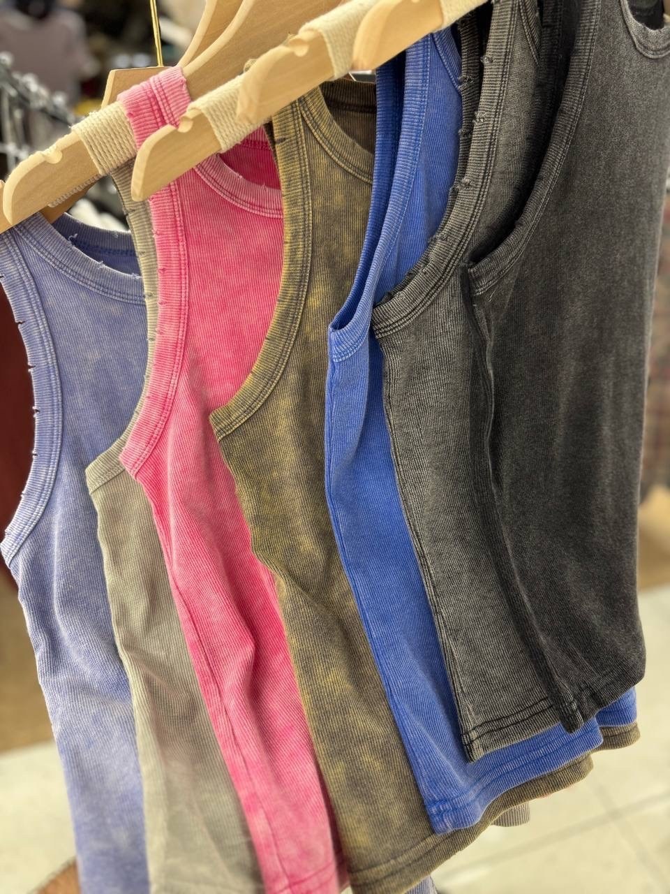 девушка,алена шишкова сейчас,рубашка в клетку,майка лапша,стильные образы