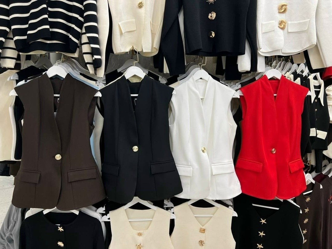 женский жилет,жилетка женская,белая жилетка женская костюмная,жилет для женщин,жилет