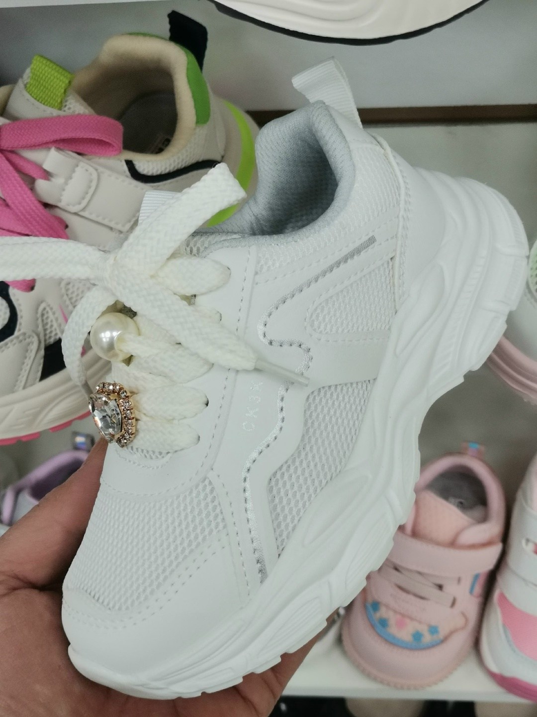 женские кроссовки,украшение для обуви,кроссовки женские белые,массивные кроссовки,украшения для шнурков